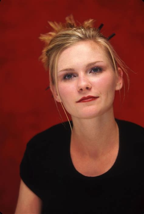 Kirsten Dunst Online • Photo Gallery